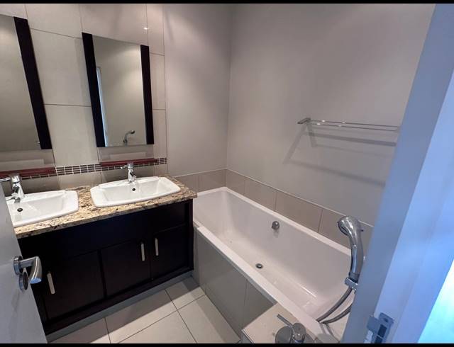 2 BEDROOM TOWNHOUSE TO LET IN WENDYWOOD